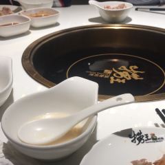 LAO WANG GUO WU LIAO LI XING GUANG QI JIAN DIAN User Photo