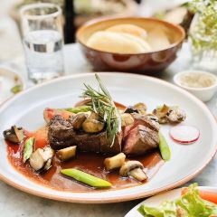 Chartres Garden User Photo