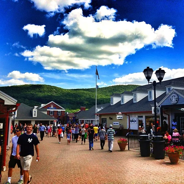 2025 New York Shopping Guide: Discount Stores