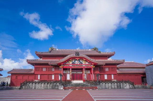 Top 10 Must See Spots in Okinawa