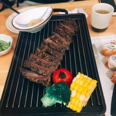 SA RAKU Sushi House User Photo