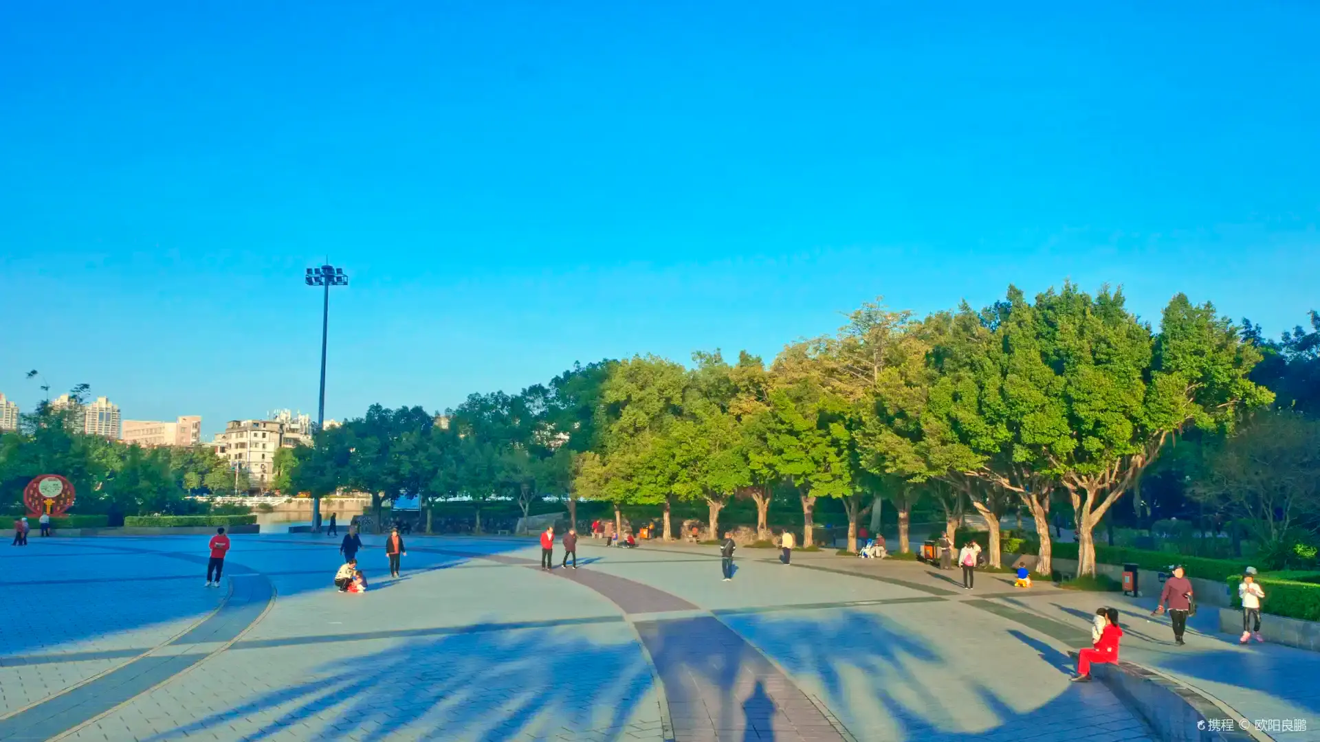 鄰近下埔濱江公園的酒店