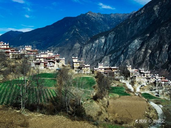 Jiaju Tibetan Village