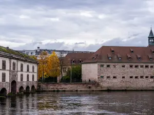 Vauban-Staudamm mit Panoramaterasse