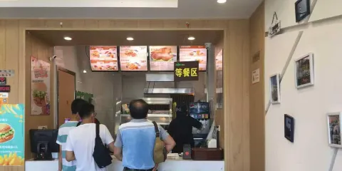 華萊士(銀座餐廳)