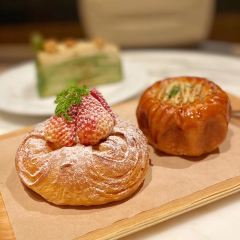 Strawberry Moment Dessert Cafe張用戶圖片
