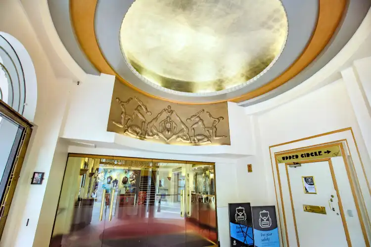 Hotels near Cambridge Theatre