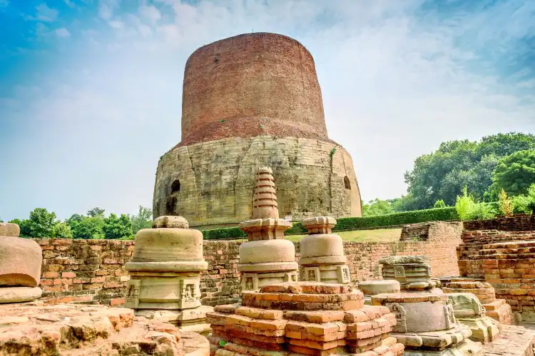 Hotel dekat Dhamekh Stupa