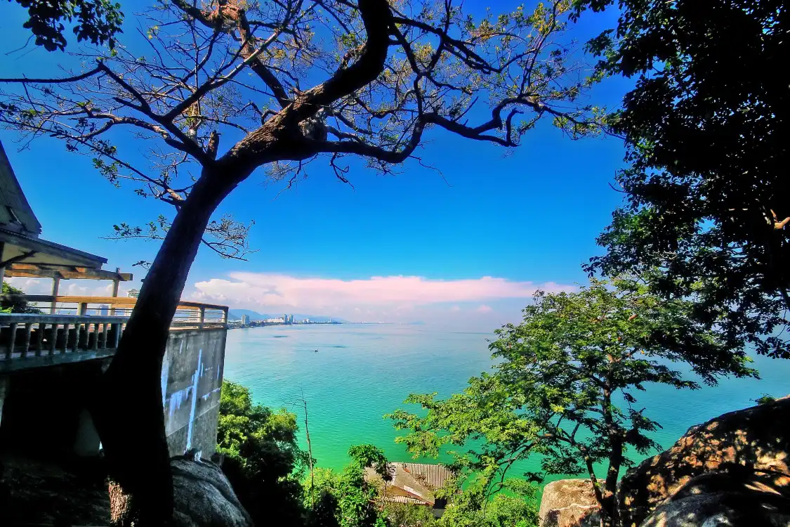 Hotels near Wat Khao Takiap