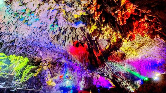 Suspending Coffin & Cave Burry