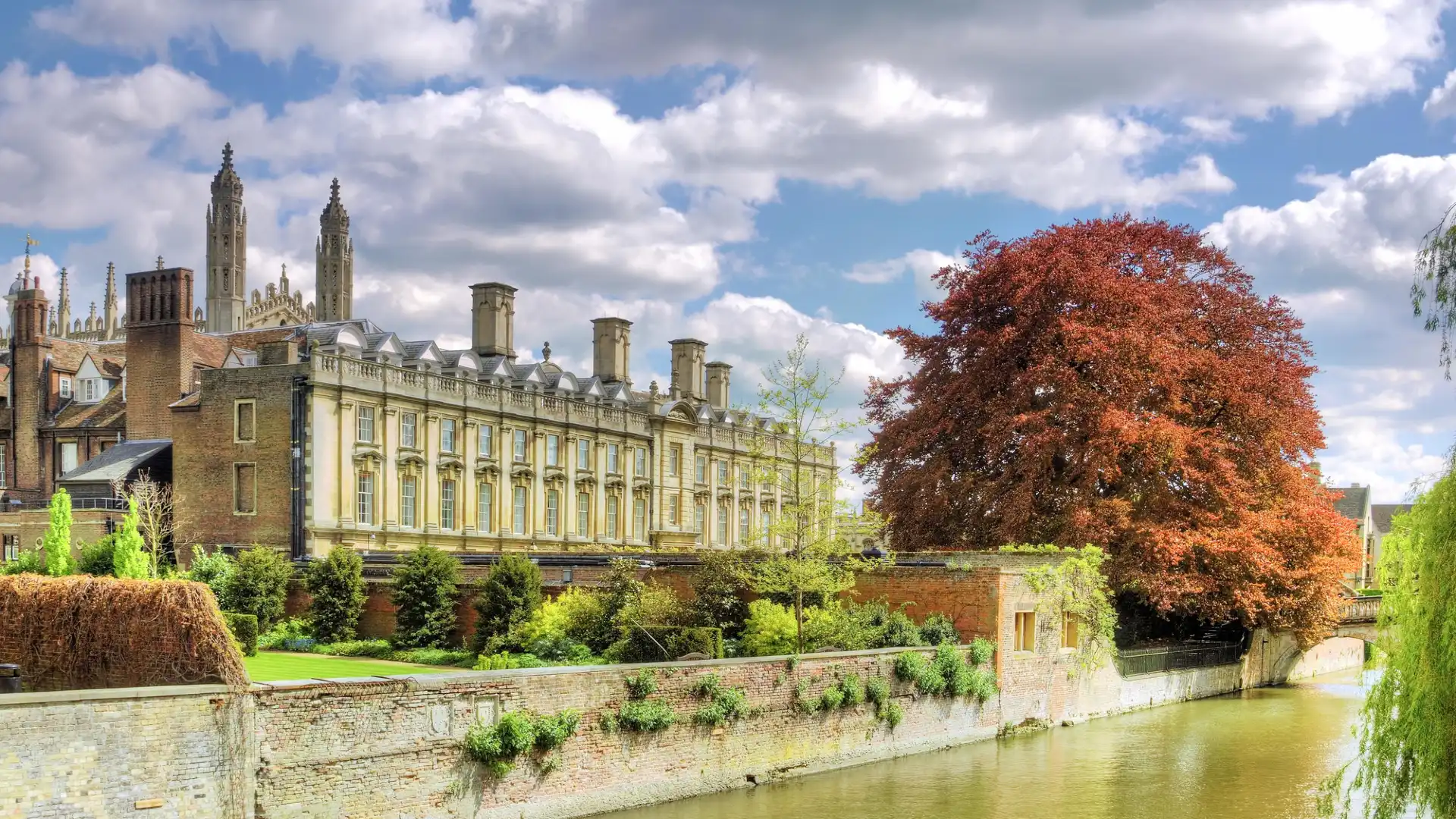 Hoteles cerca de Clare College