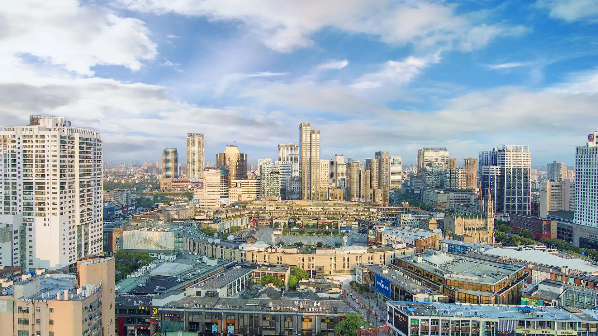 Hotels near Tianyi Square
