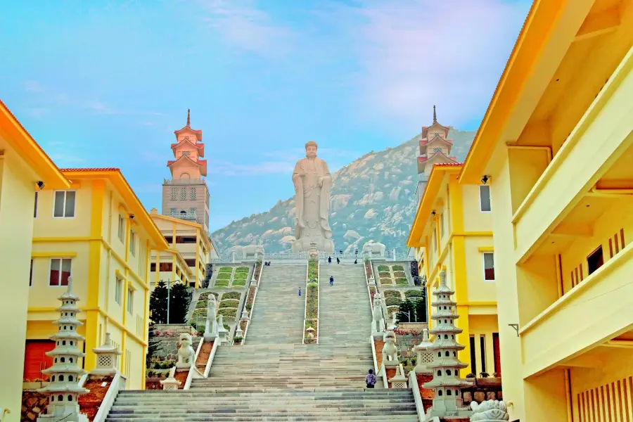 Puzhao Temple