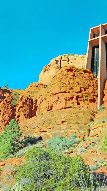 Hotels near Chapel of the Holy Cross