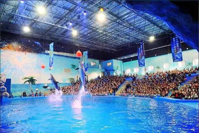 Hotels near Jingzhou Xiaomeisha Aquarium