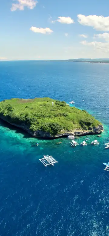 Hotels near Pescador Island