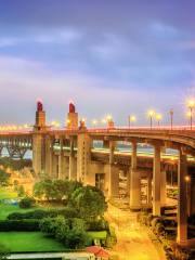 Nanjing Yangtze River Bridge