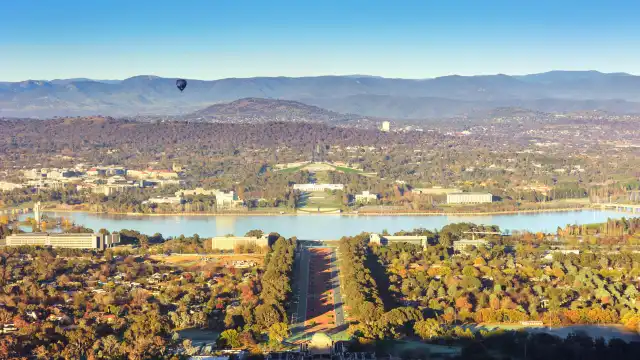 Hotels near Mount Ainslie