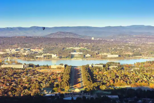 Hotels near Mount Ainslie
