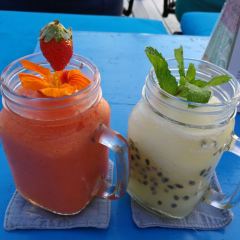 Unique Rooftop Bar & Restaurant User Photo