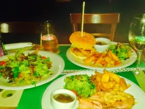 Aroma Restaurant & Bar