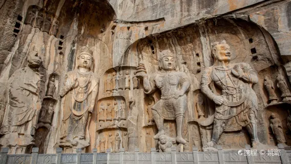Luoyang  Shaolin Temple and Longmen Grottoes Day Tour(Optional Group Tour)