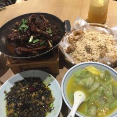 Dongdafang(An Ji Yun Hong Er Dian ) User Photo