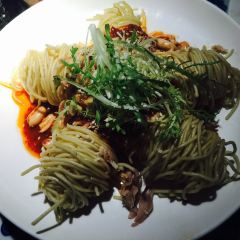 Guimanlong (dejiguangchang) User Photo