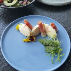 Jiang Tai WuEr (HuanQiu JinRong ZhongXin Restaurant) 여행 사진