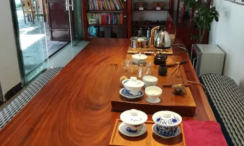 Dali Tea Tasting