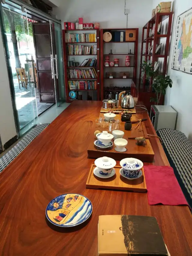 Dali Tea Tasting