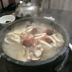 松茸石锅鸡 User Photo