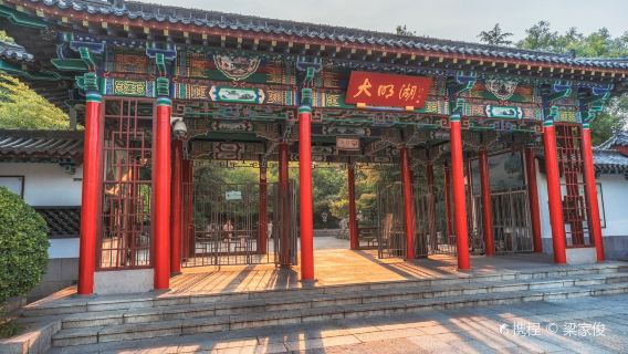 濟南市區三大名勝一日遊【獨立包車出發時間彈性上門接送】