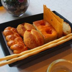 8½ Otto e Mezzo BOMBANA Shanghai User Photo