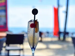 BREEZE RESTAURANT