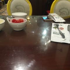 XIA WEI YI NIU PAI E TING User Photo