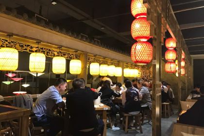 鱼美人炉火烤鱼(兰花城店)