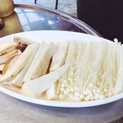 罐桶屋韩国烤肉餐厅(显云街总店) User Photo