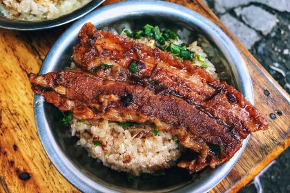 Lao Ye Braised Pork with Steamed Glutinous Rice