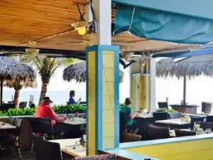 Mulligan's Beach House Bar & Grill