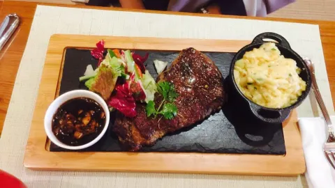 Tiptara Thai Restaurant in 오만