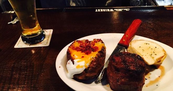 Polo Bar & Grill