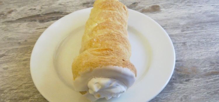 Lakomka