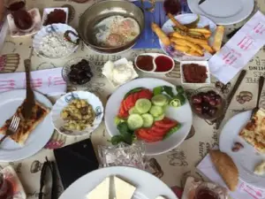Sukran Abla Gozleme ve Kahvalti Evi