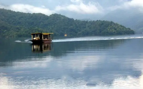 板峽湖風景區