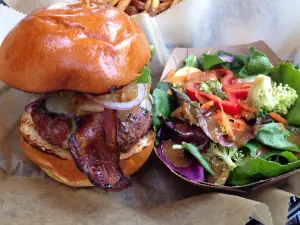 Worthy Burger