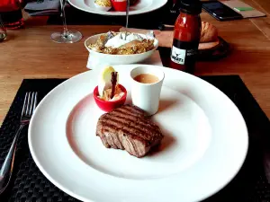 Steakhouse MEAT's