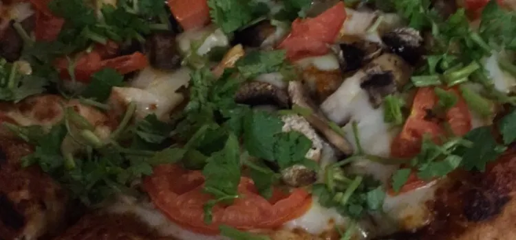 Dean's Thai Curry Pizza