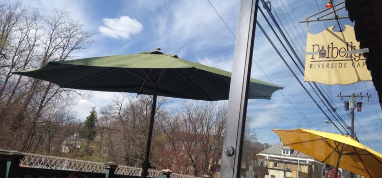 Potbelly's Riverside Cafe