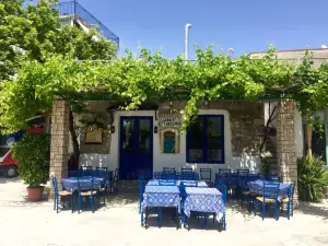 Sakis Restaurant